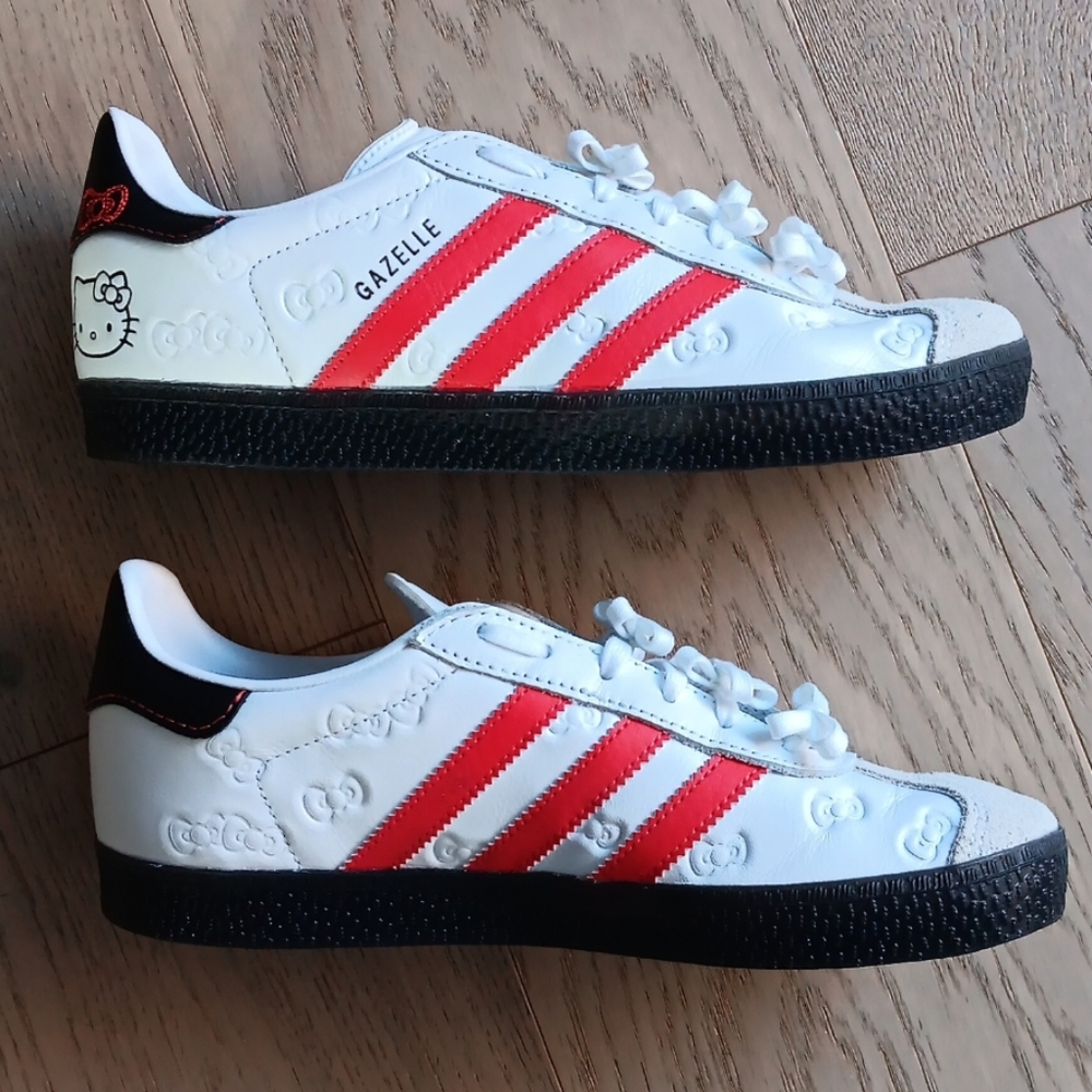 NEW HELLO KITTY Limited Edition Adidas Gazelle Size 4Y or 6-6.5 W - Picture 8 of 13